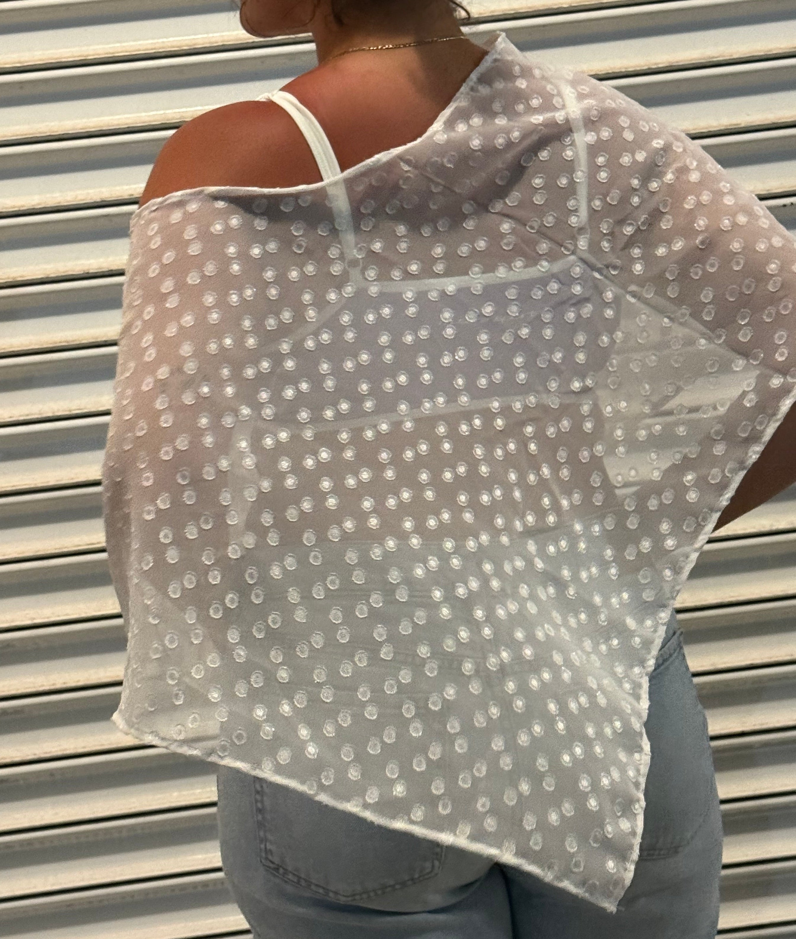 Sadie’s poncho - white