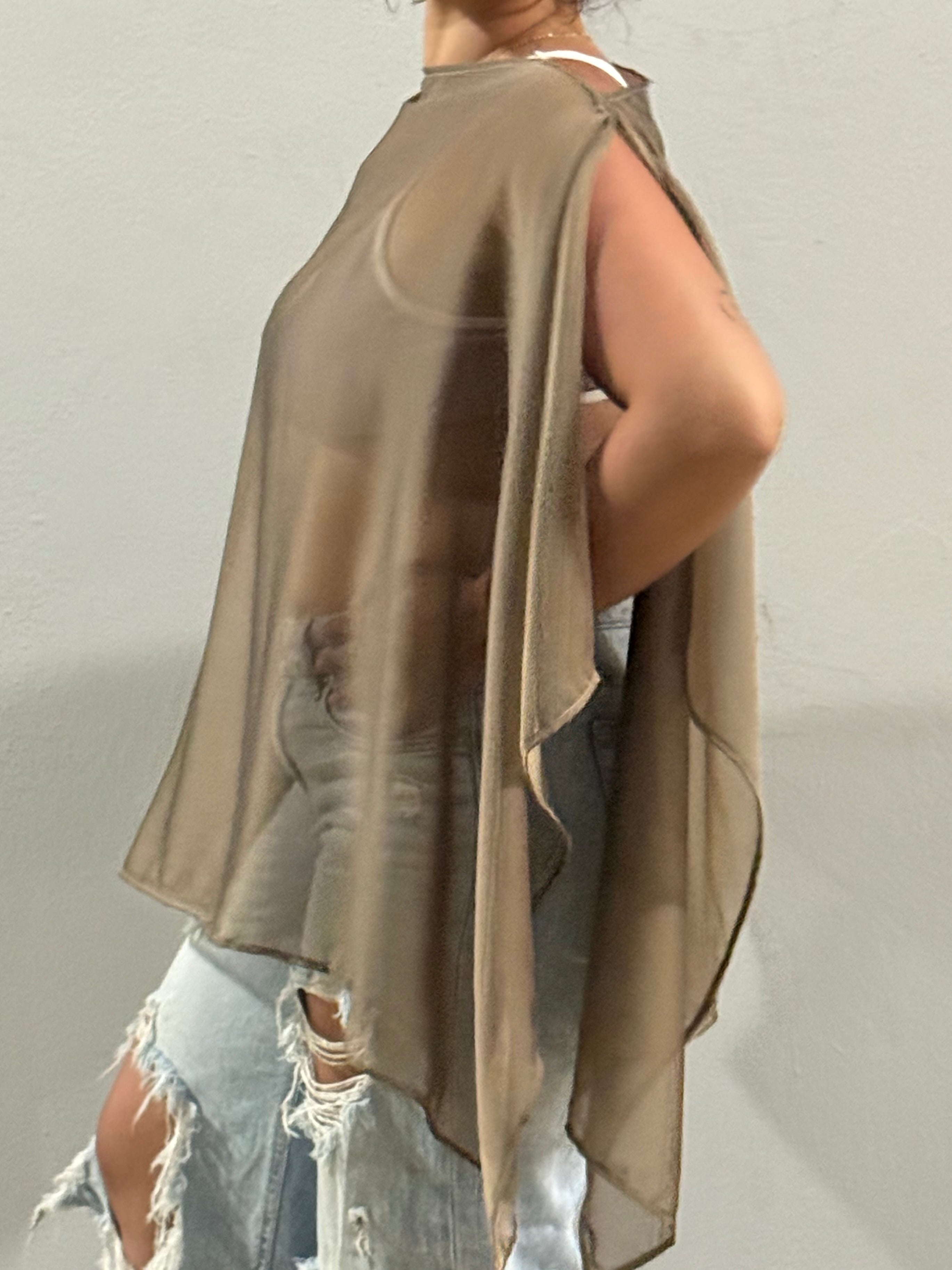 Glenda’s poncho - beige