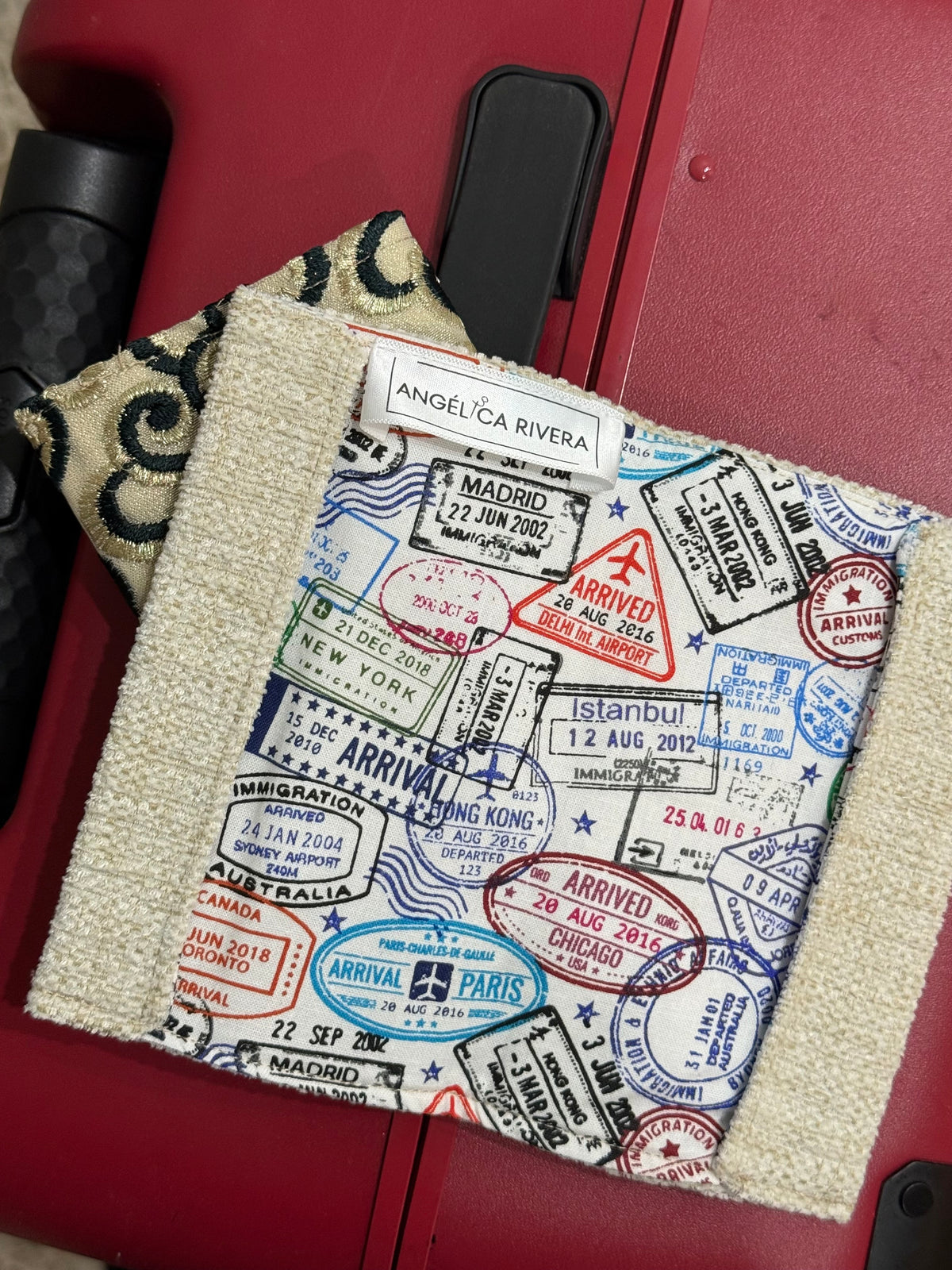 Jire’s passport holder - beige