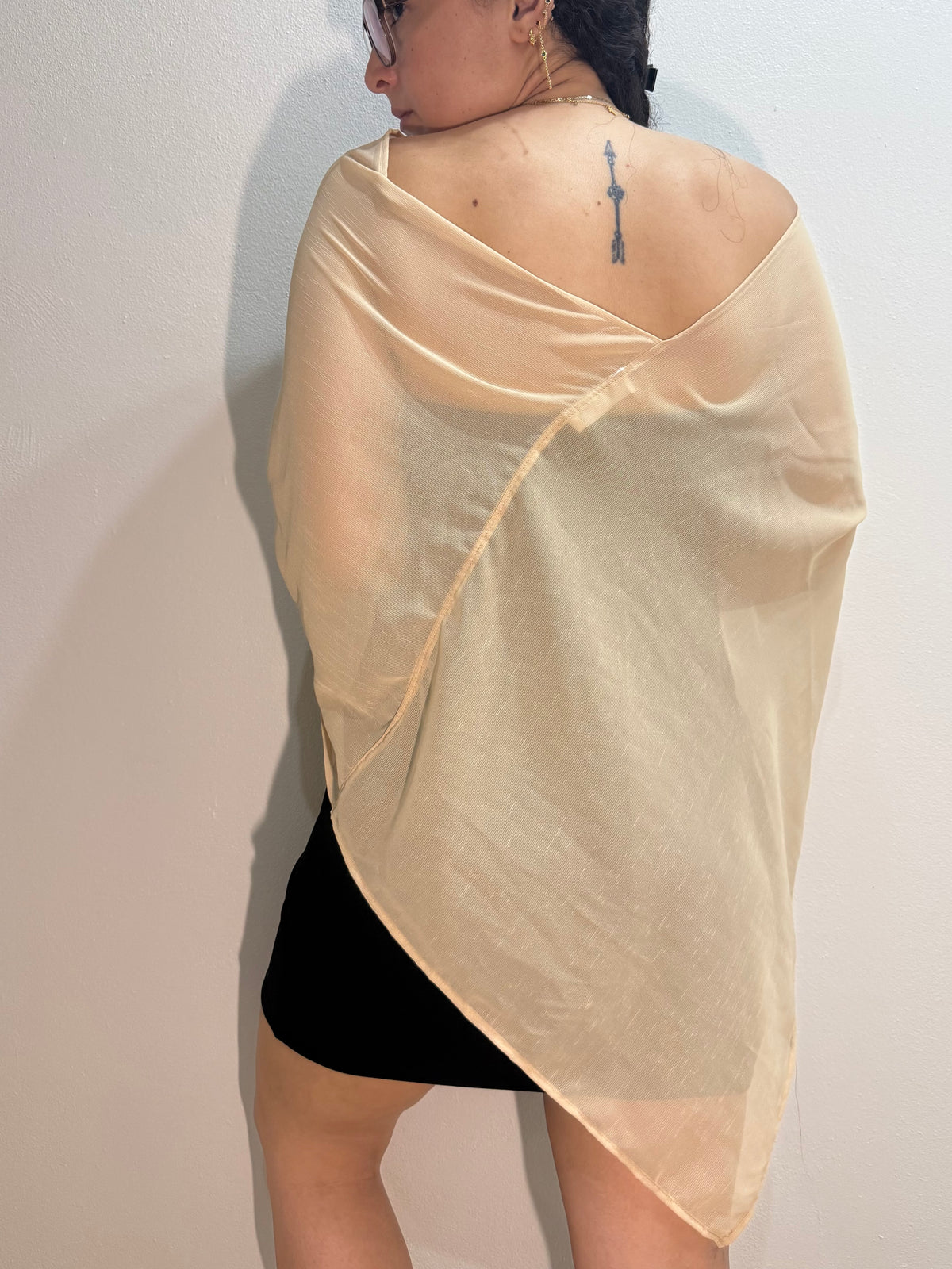 Claudia’s poncho - beige