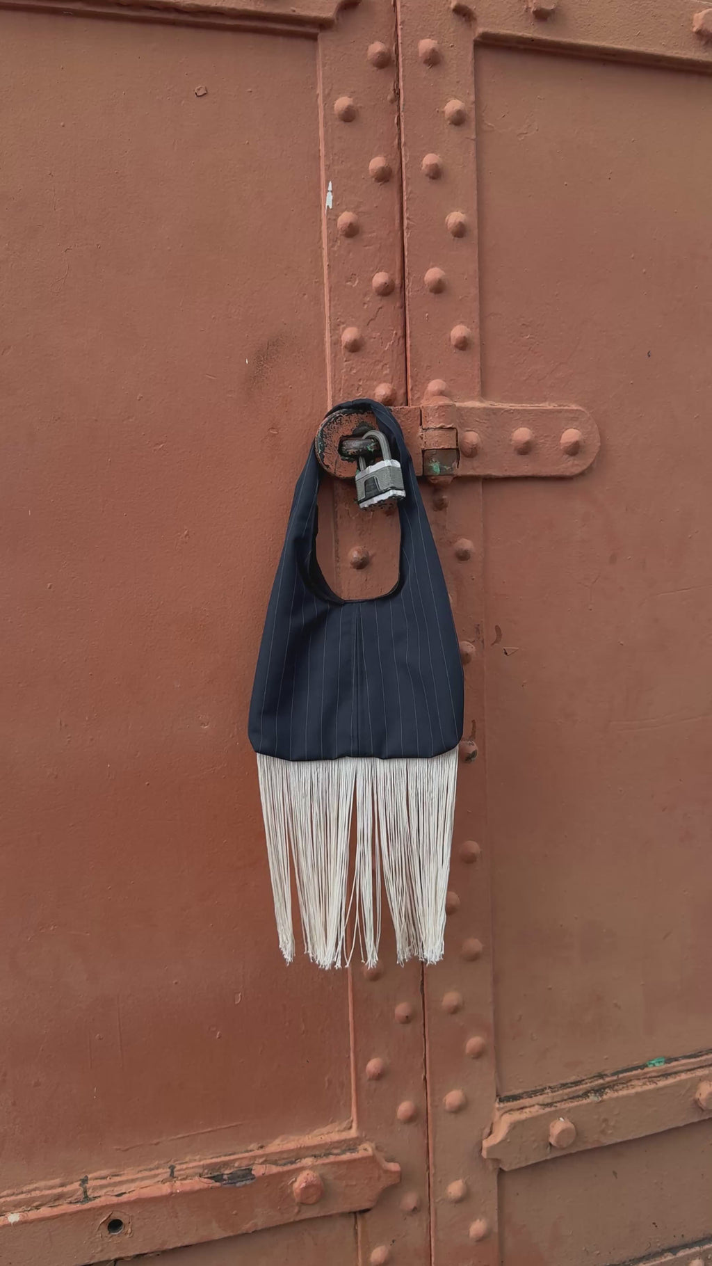 Angely’s bag - lines
