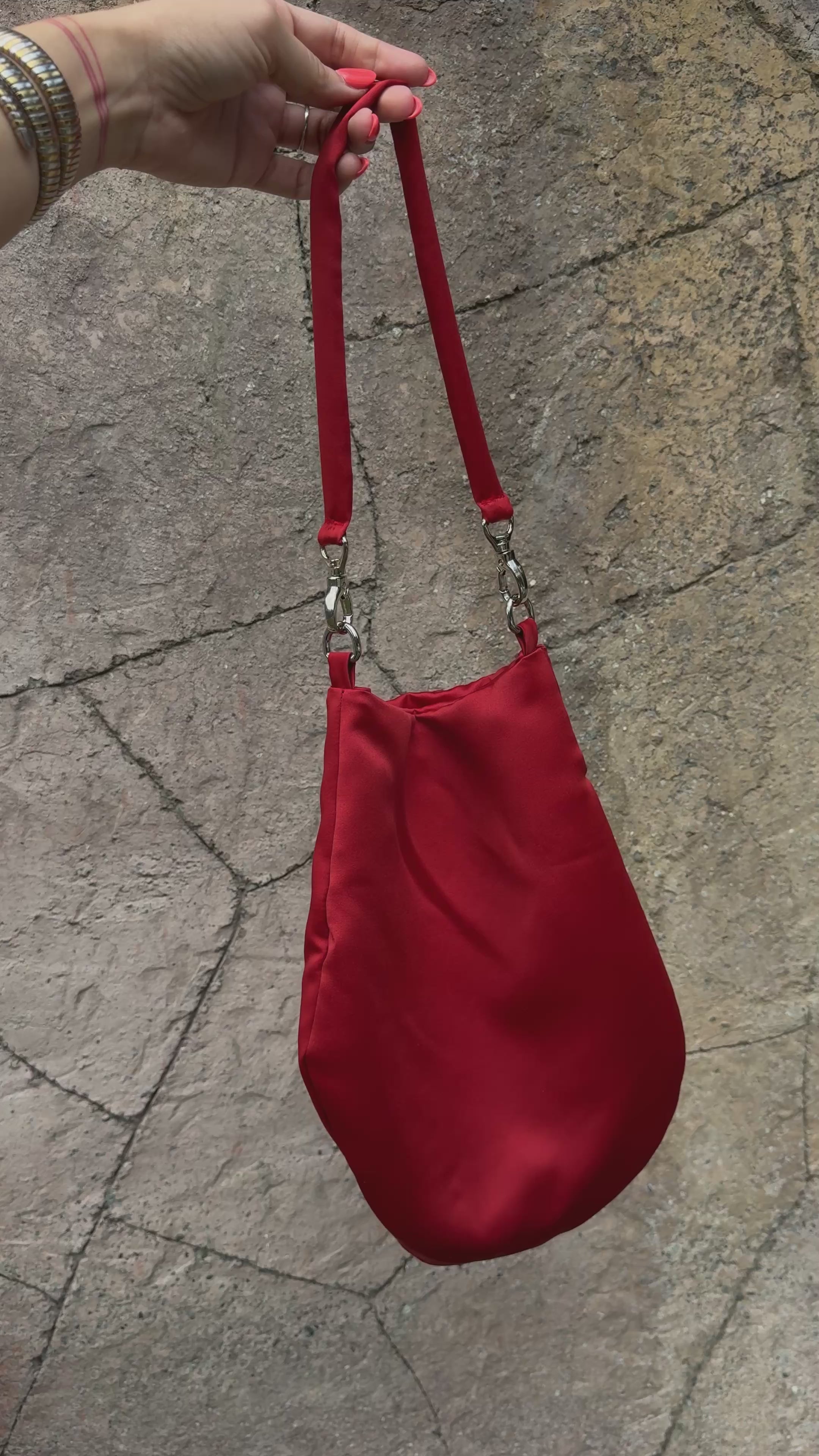 Laura’s bag - red